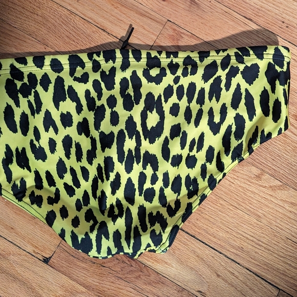 Lockwood51 XL Men's Swim Brief - Yellow and Black Leopard - Perfect Condition - Picture 7 of 10